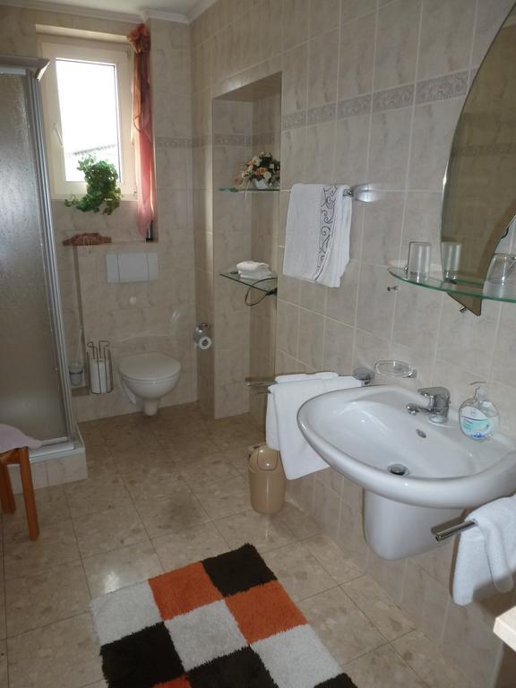 Eckstein Apartment *
